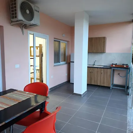 Rezidenca Nanaj Vlorë