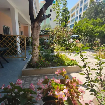 Rezidenca Nanaj * Vlorë